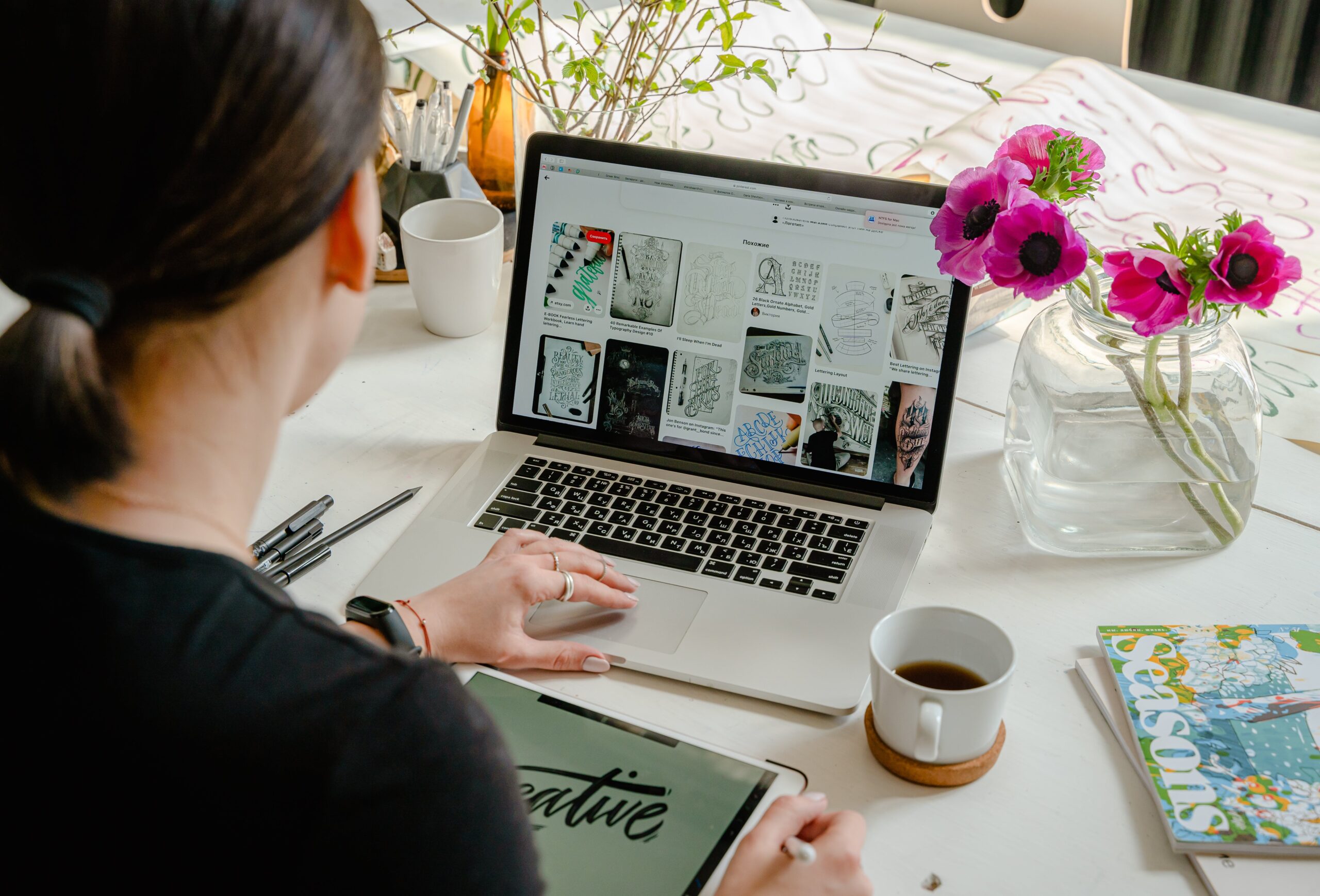 Canva vs Adobe creative cloud: differenze, vantaggi e svantaggi